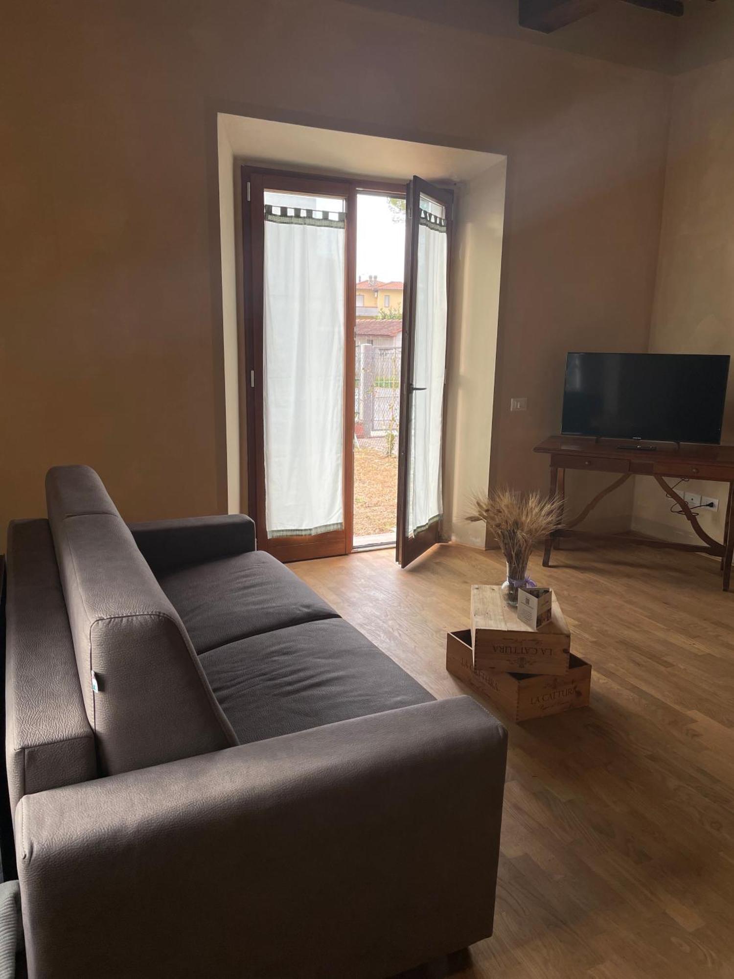 Casa Vacanze Le Due Torri Вада Екстер'єр фото