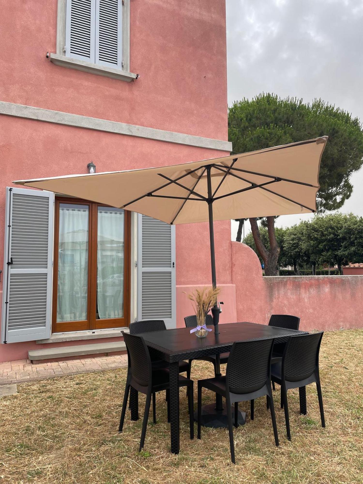 Casa Vacanze Le Due Torri Вада Екстер'єр фото